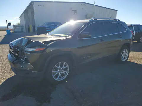 1C4PJLCS3EW262223 Jeep Cherokee 2014 — Front end damage, before-repair photo