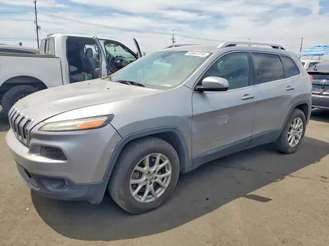 1C4PJMCB0FW733686 Jeep Cherokee 2015 — Front end damage, before-repair photo