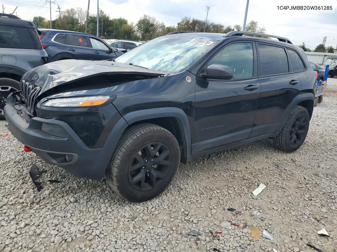 1C4PJMBB2GW361285 Jeep Cherokee 2016 — Front end damage, before-repair photo