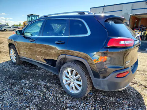 1C4PJMDSXHW648467 — 2017 Jeep Cherokee, foto 2 de Copart 26.10.2026, Parte delantera