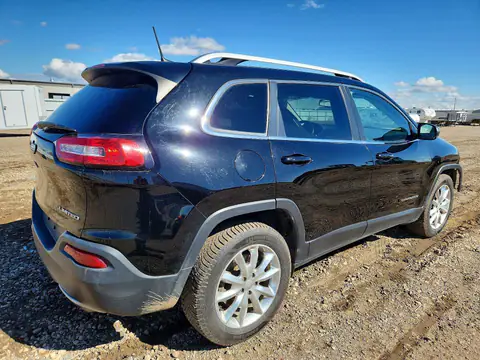 1C4PJMDSXHW648467 — 2017 Jeep Cherokee, foto 3 de Copart 26.10.2026, Parte delantera