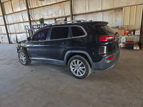 1C4PJLDB8HW526118 — 2017 Jeep Cherokee, foto 2 de Copart 28.10.2026, Parte delantera