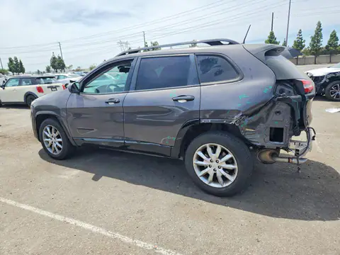 1C4PJMCB0JD587195 — 2018 Jeep Cherokee, photo 2 from Copart 15.10.2026, Rear end