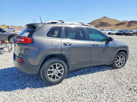 1C4PJLLB5JD612232 — 2018 Jeep Cherokee, photo 3 from Copart 30.09.2026, Vandalism
