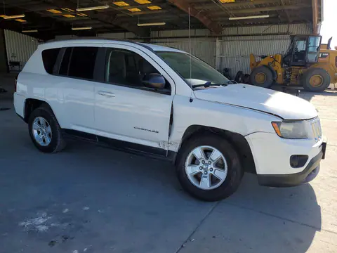 2014 Jeep Compass VIN 1C4NJCBAXED882191 фото 4