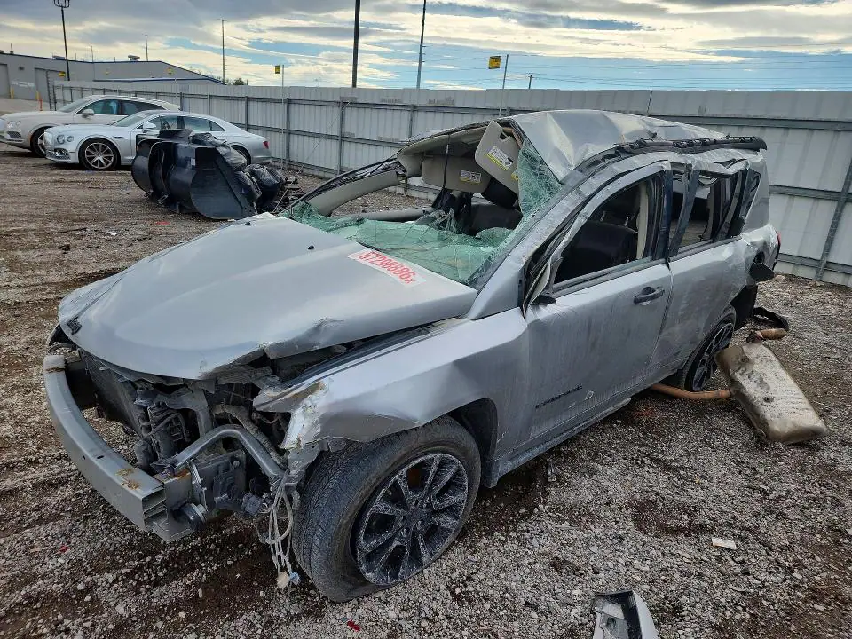 1C4NJCBA8FD262926 Jeep Compass 2015 — повреждение Повреждения со всех сторон, фото до ремонта