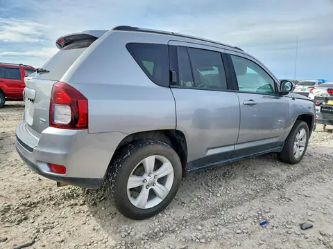 2016 JEEP COMPASS VIN 1C4NJDEB7GD779999 фото 3