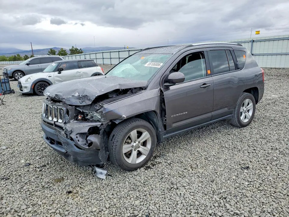 2016 Jeep Compass VIN 1C4NJCEB3GD599929 фото 1