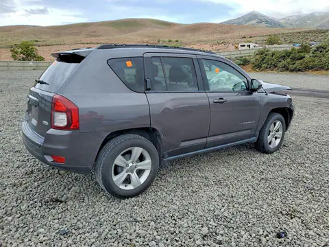 2016 Jeep Compass VIN 1C4NJCEB3GD599929 фото 3