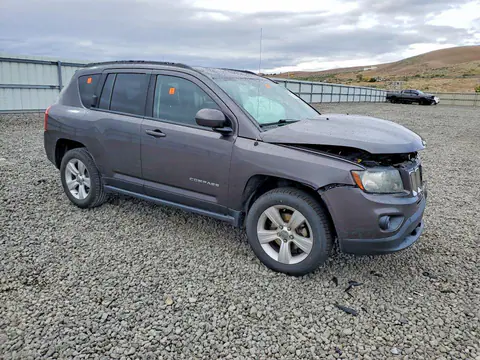 2016 Jeep Compass VIN 1C4NJCEB3GD599929 фото 4