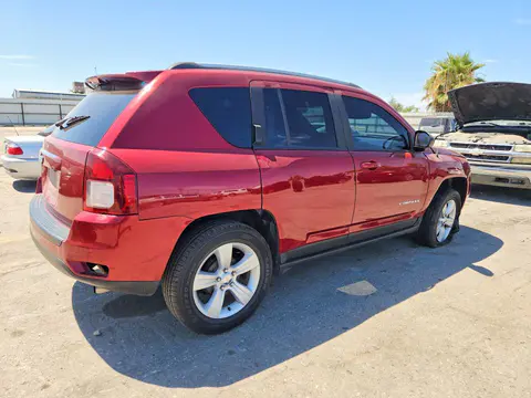 2016 Jeep Compass VIN 1C4NJCBA8GD670411 фото 3
