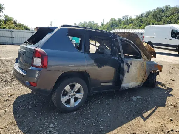 1C4NJDBB1GD756562 — 2016 Jeep Compass, фото 3 с аукциона Copart 30.09.2026, Пожар