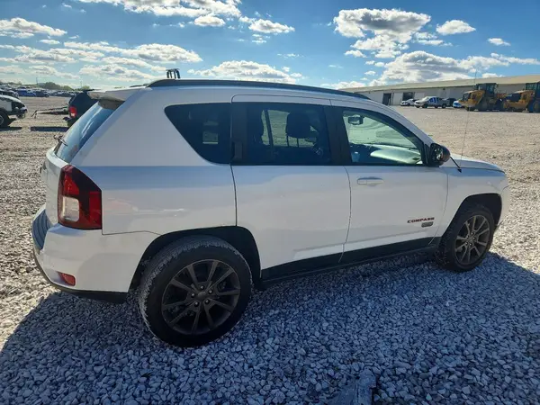 1C4NJCBB9GD711668 — 2016 Jeep Compass, photo 3 from Copart, Front end