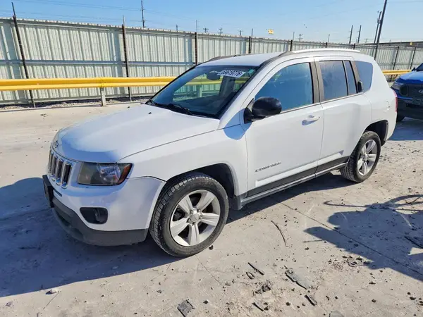 1C4NJCBA9GD734228 Jeep Compass 2016 — повреждение Передняя часть, фото до ремонта