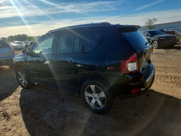 1C4NJDEB3GD809466 — 2016 Jeep Compass, zdjęcie 2 z Copart, Tył