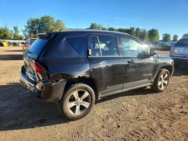1C4NJDEB3GD809466 — 2016 Jeep Compass, zdjęcie 3 z Copart, Tył
