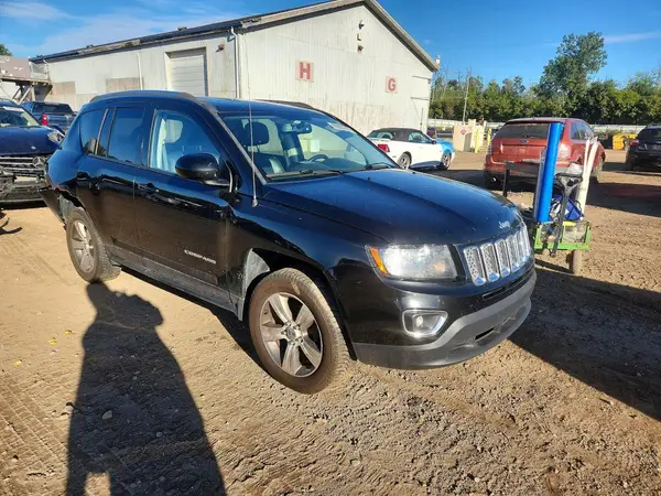 1C4NJDEB3GD809466 — 2016 Jeep Compass, zdjęcie 4 z Copart, Tył