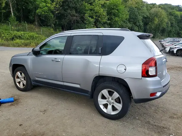 1C4NJDBB4GD566092 — 2016 Jeep Compass, фото 2 с аукциона Copart, Передняя часть
