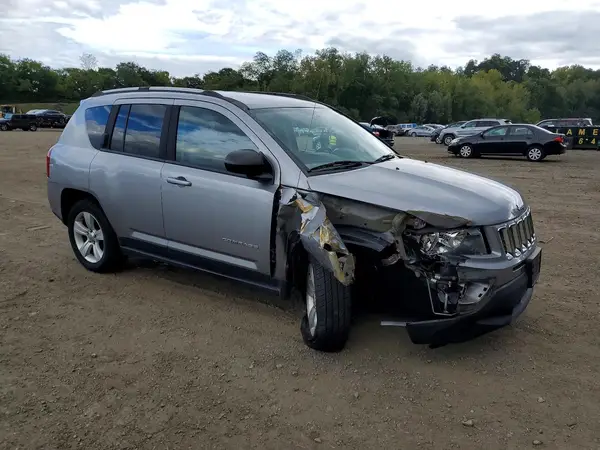 1C4NJDBB4GD566092 — 2016 Jeep Compass, фото 4 с аукциона Copart, Передняя часть