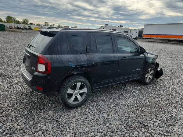 1C4NJDEB4GD795786 — 2016 Jeep Compass, photo 3 from Copart, Front end