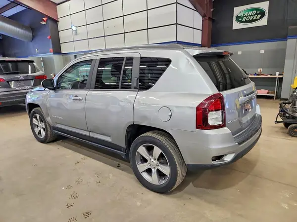 1C4NJDEB6GD733712 — 2016 Jeep Compass, photo 2 from Copart 13.10.2026, Flood