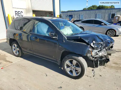 2016 Jeep Compass Latitude VIN 1C4NJDEB7GD752978 фото 4