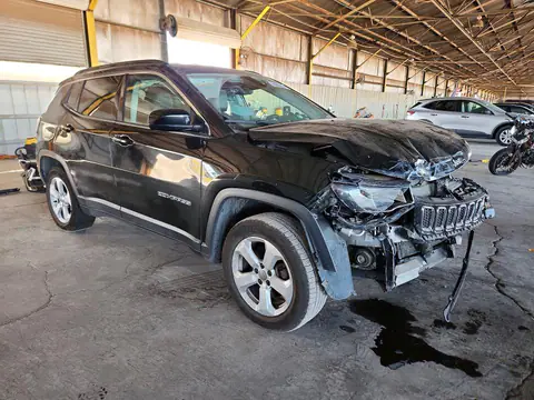 3C4NJDBB5HT641460 — 2017 Jeep Compass, photo 4 from Copart 21.10.2026, Front end