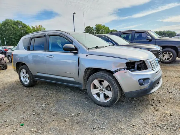 1C4NJCBA1HD146387 — 2017 Jeep Compass, photo 4 from Copart 01.10.2026, Front end