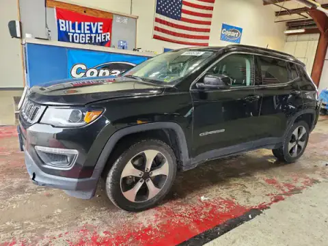 3C4NJDBB2HT655929 — 2017 Jeep Compass, Tył (Rear End), zdjęć przed naprawą