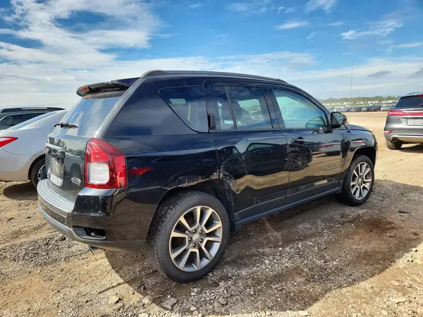 1C4NJCBA4HD186284 — 2017 Jeep Compass, фото 3 с аукциона Copart, Боковая часть