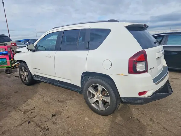 1C4NJDEB1HD137215 — 2017 Jeep Compass, photo 2 from Copart, Front end