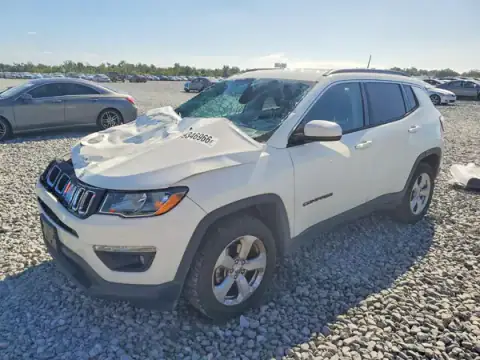 3C4NJDBB1HT628012 — 2017 Jeep Compass, წინა ნაწილი (Front End), ფოტოები შეკეთებამდე