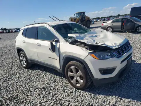 3C4NJDBB1HT628012 — 2017 Jeep Compass, photo 4 from Copart 02.10.2026, Front end