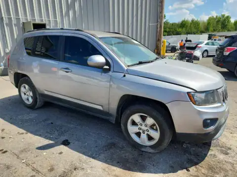 1C4NJCEA1HD151620 — 2017 Jeep Compass, photo 4 from Copart 29.09.2026, Mechanical damage