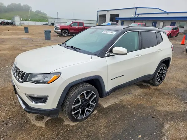 3C4NJDCB3HT681714 — 2017 Jeep Compass, Мелкие вмятины и царапины (Minor Dent/Scratches), фото до ремонта
