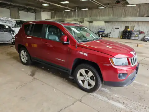 1C4NJDEB1HD121841 — 2017 Jeep Compass, zdjęcie 4 z Copart, Normalne zużycie