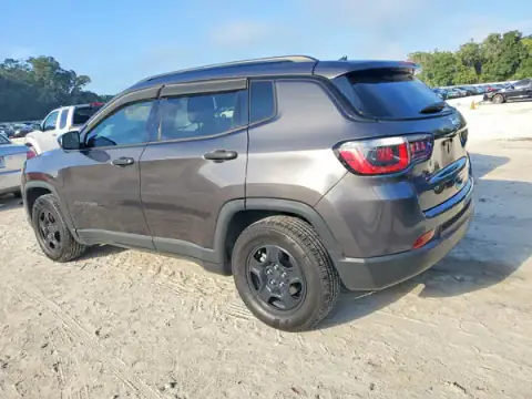 3C4NJCABXHT672943 — 2017 Jeep Compass, zdjęcie 2 z Copart, Drobne wgniecenia i rysy