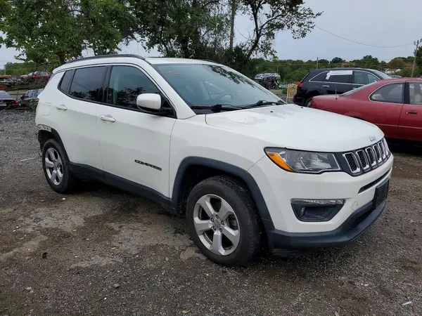 3C4NJDBB5HT692442 — 2017 Jeep Compass, zdjęcie 4 z Copart, Tył