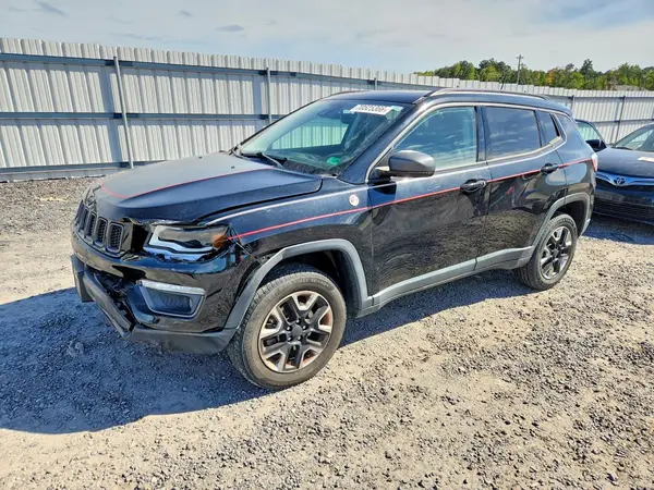 3C4NJDDB8HT647122 Jeep Compass 2017 — uszkodzenie Przód, zdjęcie przed naprawą