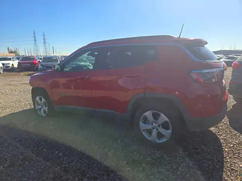 3C4NJCBB8HT653208 — 2017 Jeep Compass, foto 2 de Copart 21.10.2026, Parte delantera