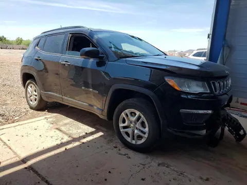 3C4NJDAB1JT180359 — 2018 Jeep Compass, фото 4 с аукциона Copart 29.09.2026, Передняя часть