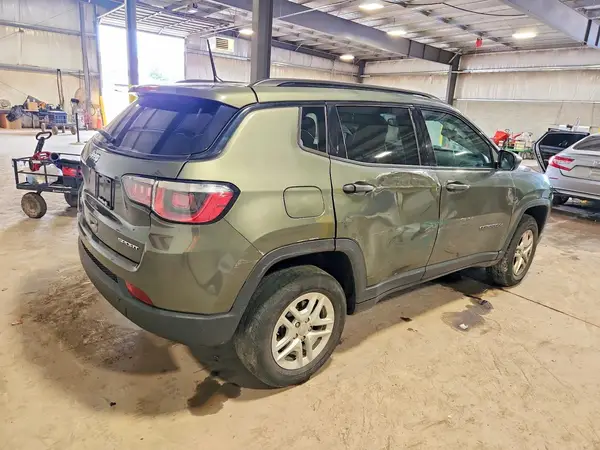 3C4NJDABXJT314964 — 2018 Jeep Compass, photo 3 from Copart 29.09.2026, Front end