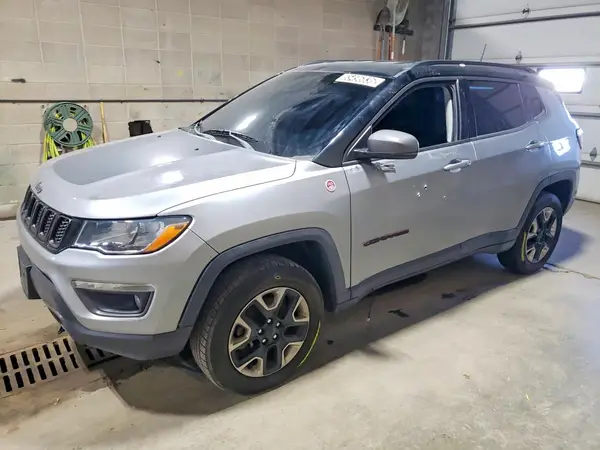 3C4NJDDB9JT207349 Jeep Compass 2018 — Hail damage, before-repair photo