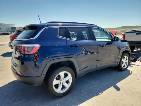 3C4NJDBB4JT103631 — 2018 Jeep Compass, photo 3 from Copart, Front end