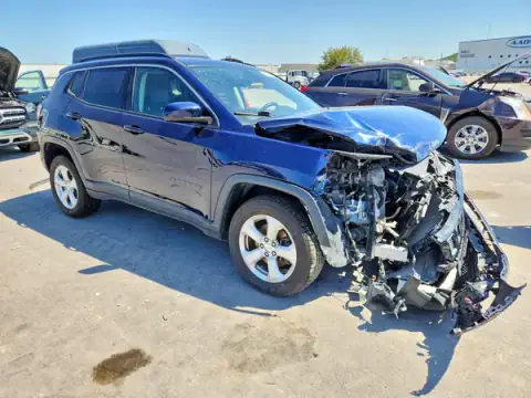 3C4NJDBB4JT103631 — 2018 Jeep Compass, photo 4 from Copart, Front end