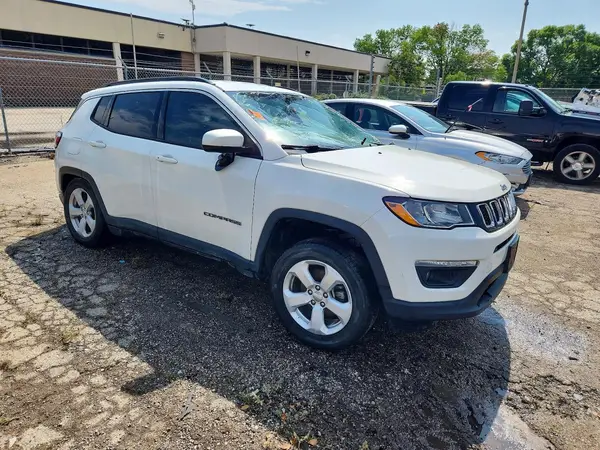3C4NJDBB6JT281752 — 2018 Jeep Compass, фото 4 с аукциона Copart 29.09.2026, Боковая часть