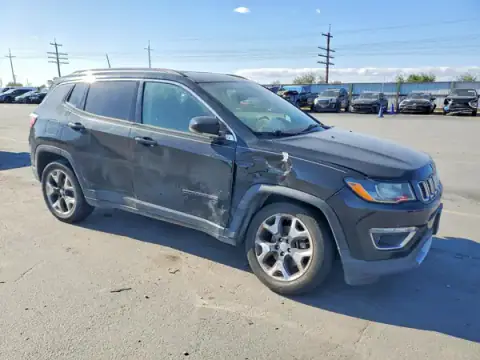 3C4NJDCB0JT372790 — 2018 Jeep Compass, zdjęcie 4 z Copart, Bok