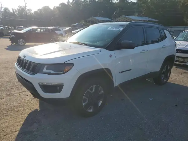 3C4NJDDB3JT270690 Jeep Compass 2018 — Rear end damage, before-repair photo