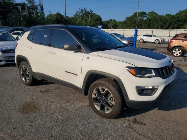 3C4NJDDB3JT270690 — 2018 Jeep Compass, photo 4 from Copart 01.10.2026, Rear end
