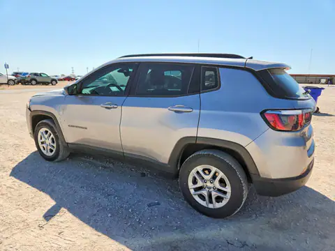 3C4NJCAB2JT368902 — 2018 Jeep Compass, foto 2 de Copart 14.10.2026, Parte delantera